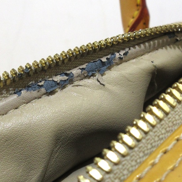 Louis Vuitton Tompkins Square Handbag Soft Beige - Picture 12 of 15